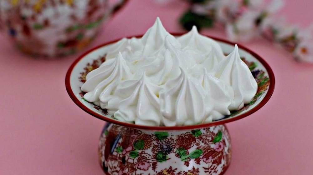 Как приготовить крем мокрое безе для украшения