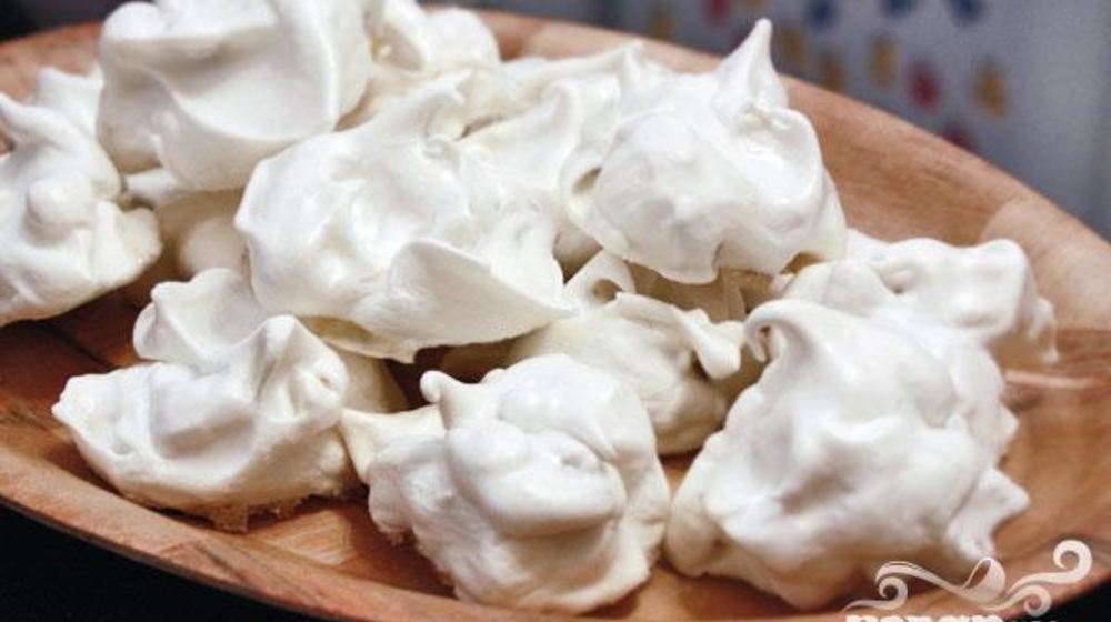 Как приготовить меренги с орехами