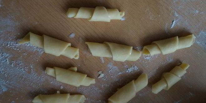 Рецепт рулетиков с безе