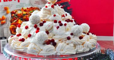 Рецепт Торта-безе Елка с кокосовым кремом и Раффаэлло