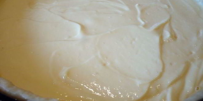 Рецепт творожного десерта с пудингом и вишневым безе чизкейк