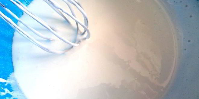 Рецепт творожного рулета с безейной прослойкой