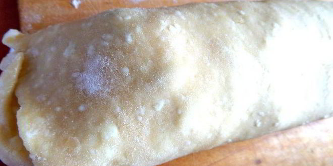 Рецепт творожного рулета с безейной прослойкой