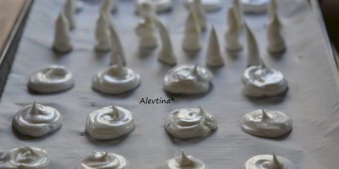 Рецепт украшений из безе с шоколадом