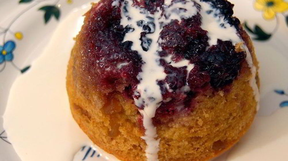 Как приготовить ежевичные пудинги с имбирем