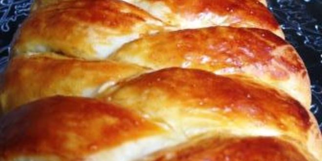 Рецепт косы с целой плиткой шоколада, халвой и бананом