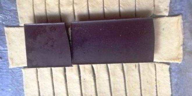 Рецепт косы с целой плиткой шоколада, халвой и бананом