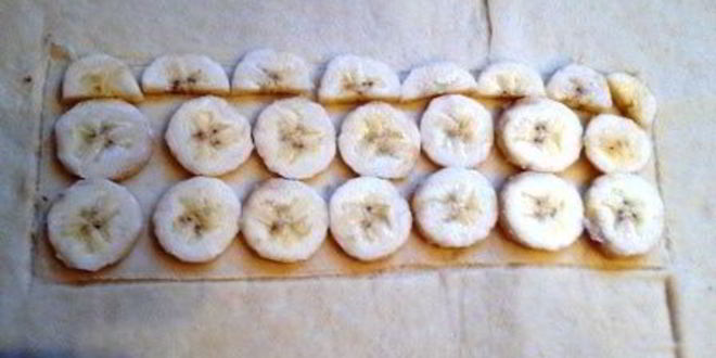 Рецепт косы с целой плиткой шоколада, халвой и бананом