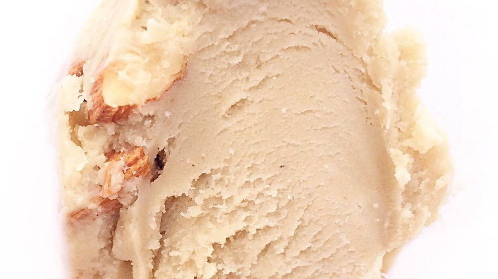 Как приготовить мороженое с халвой и миндалем