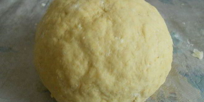 Рецепт творожного рулета с халвой