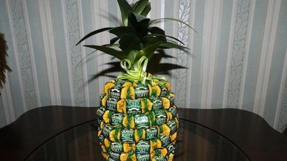 Как приготовить ананас из конфет