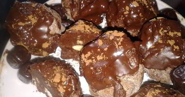 Рецепт КонфеткиВесельчаков-толстячков с шоколадом и миндалем без выпечки