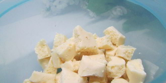 Рецепт конфет из белого шоколада с орешками и цукатами