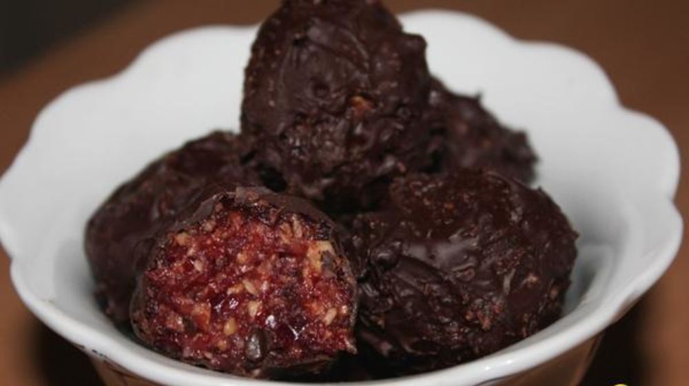Как приготовить конфеты из вяленой клюквы в шоколаде