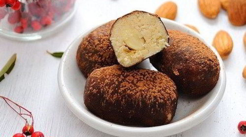 Как приготовить миндальные конфеты