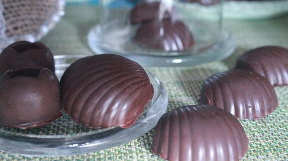 Как приготовить шоколадные конфеты с нутом и цукатами