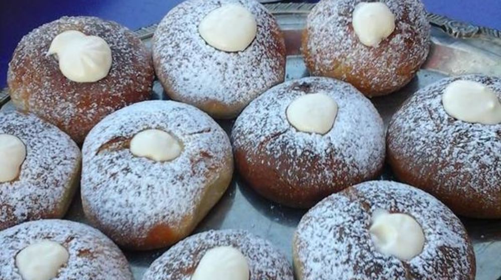 Как приготовить булочки с ванильным кремом