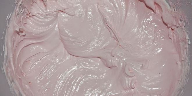 Рецепт корзиночек с яблочным пюре и белковым кремом