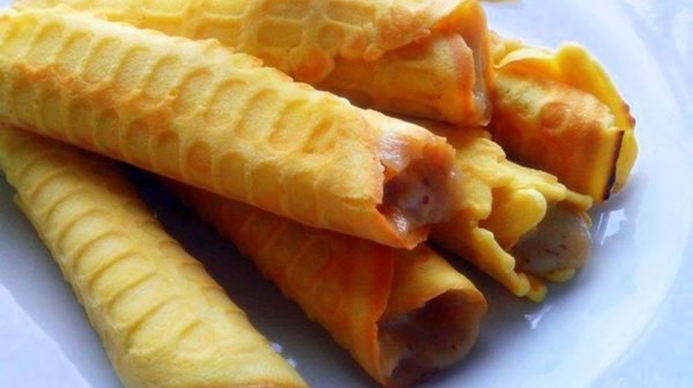 Как приготовить трубочки с заварным кремом и миндалем