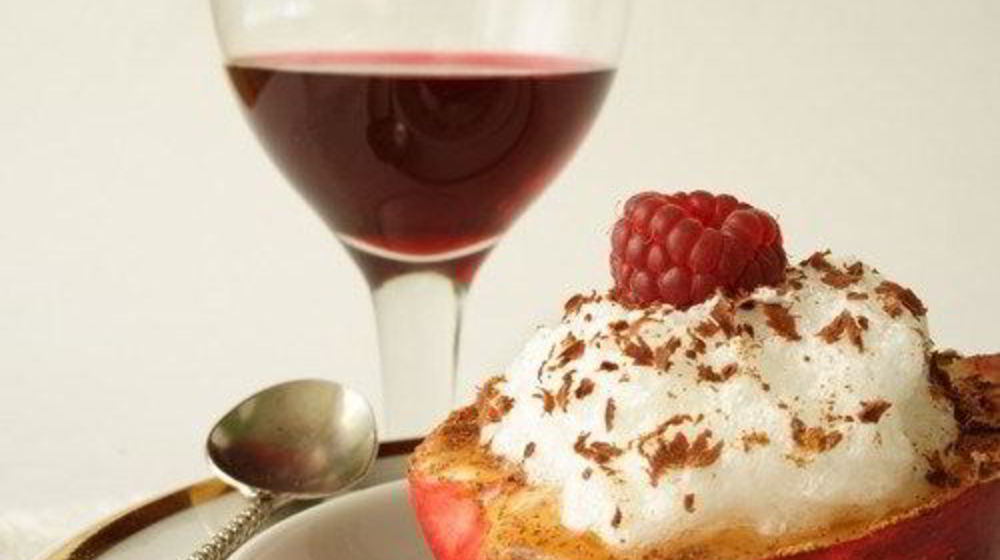 Как приготовить яблоки под белковым кремом