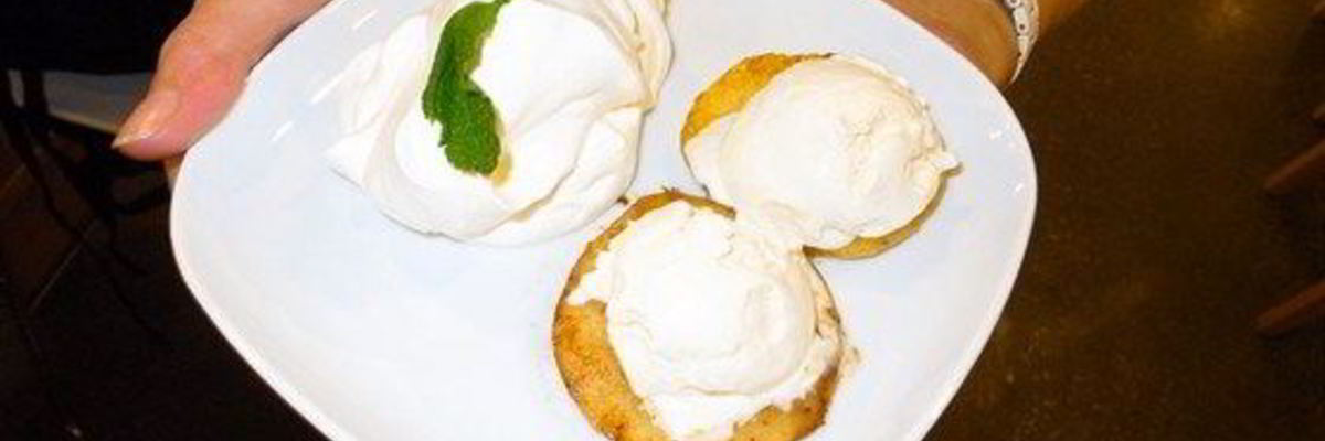 Рецепт Жареных яблок с кремом Шантильи