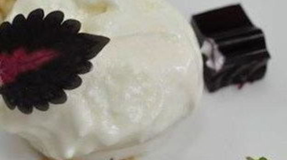 Как приготовить мороженное из пармезана с мармеладом из свеклы