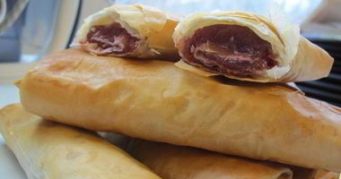 Рецепт Рулетиков из теста фило с мармеладом