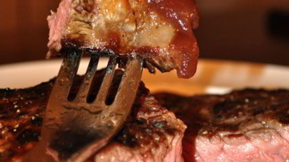 Как приготовить стейк с соусом луковый мармелад