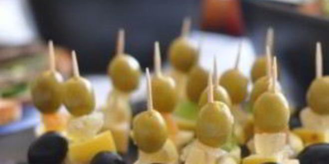 Рецепт закуски на шпажках с мармеладом