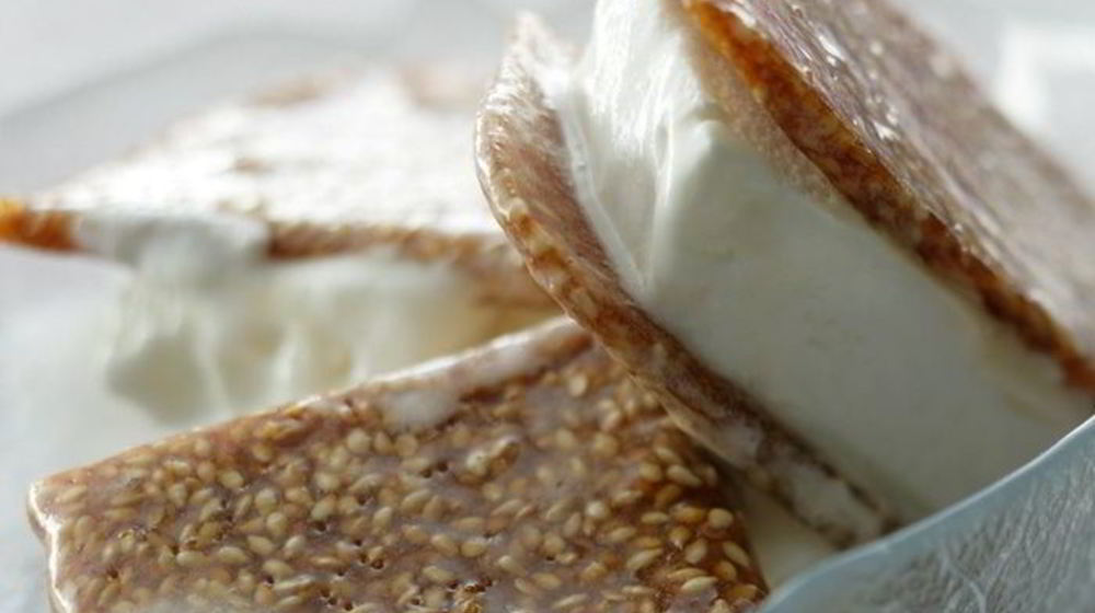 Как приготовить йогуртовое мороженое с козинаками