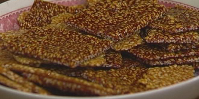 Рецепт йогуртового мороженого с козинаками