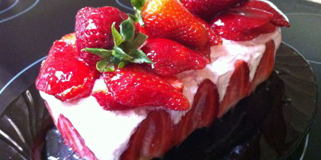 Рецепт клубничного торта-мороженого