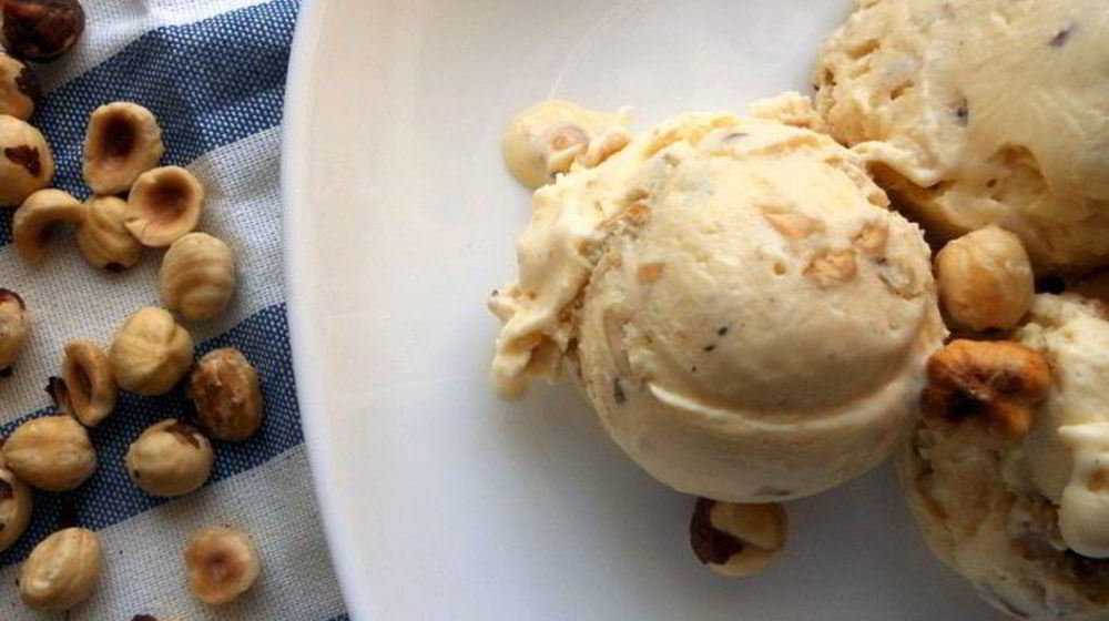 Как приготовить медовое мороженое с фундуком