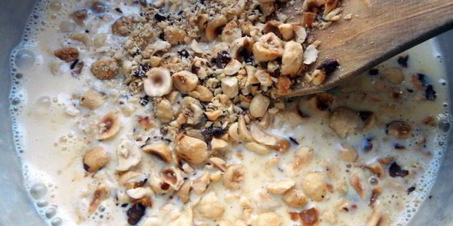 Рецепт медового мороженого с фундуком