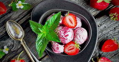 Рецепт Мороженого из запеченной клубники