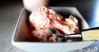 Рецепт Мятна-ванильного сливочного мороженого