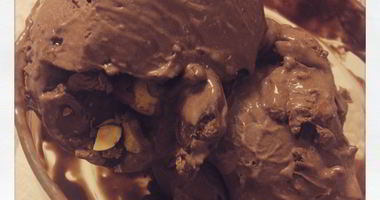 Рецепт Шоколадна-орехового мороженого