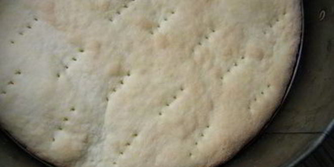 Рецепт торта-мороженого с безе и красными ягодами