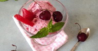 Рецепт Ягодного мороженого с мятой