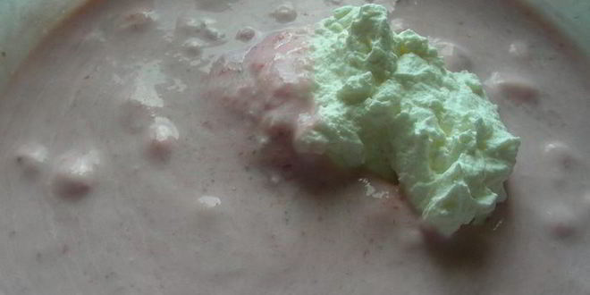 Рецепт йогуртова-клубничного мусс с киви