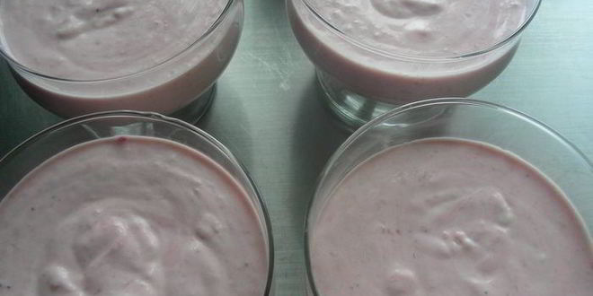 Рецепт йогуртова-клубничного мусс с киви