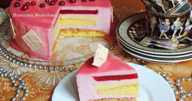 Рецепт Клюквенного торта-мусса с миндальным пралине Праздничный