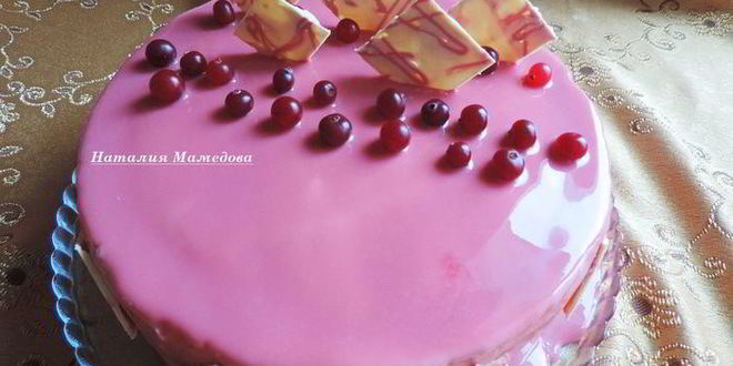 Рецепт клюквенного торта-мусса с миндальным пралине праздничный