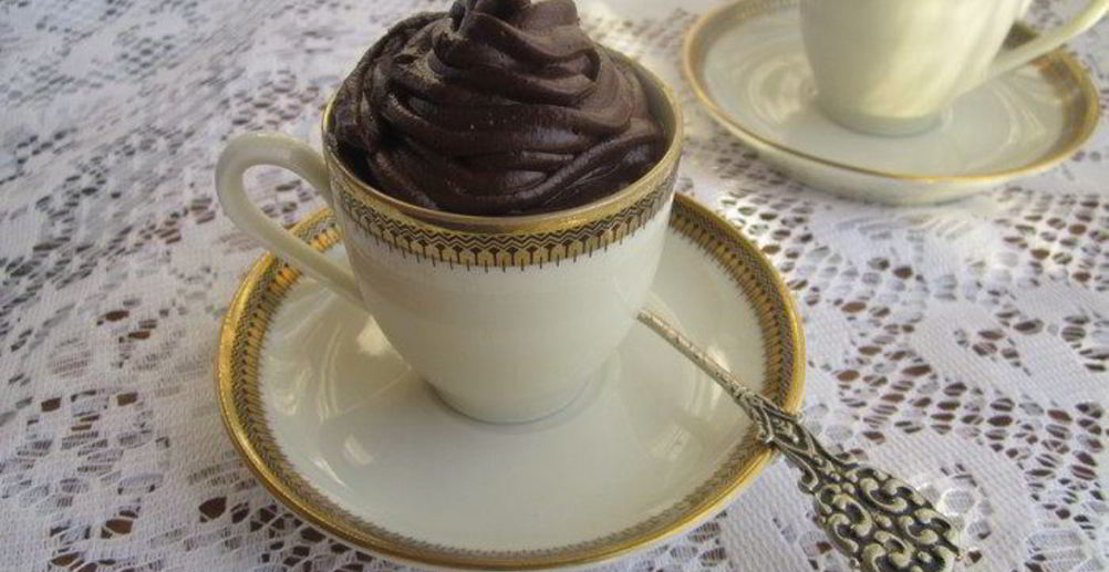 Рецепт шоколадный мусс на йогурте с бананами