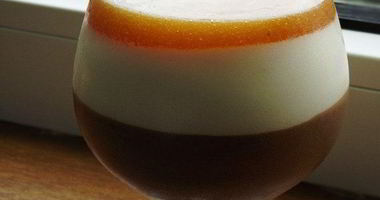 Рецепт Шоколадного мусса с нежным сливочным кремом и абрикосовым желе