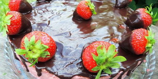 Рецепт торта-мусса клубника в шоколаде