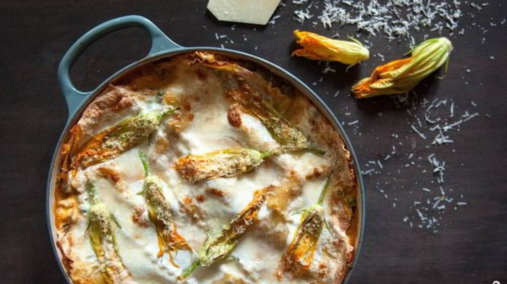 Как приготовить кабачковое суфле под грибным соусом