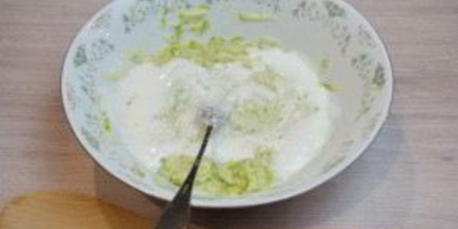 Рецепт кабачкового суфле с индейкой под грибным соусом