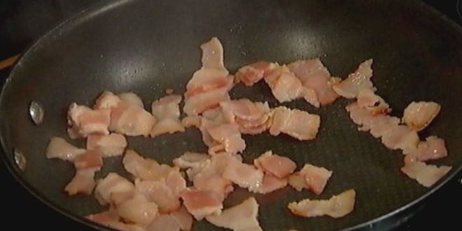 Рецепт овощного суфле с беконом