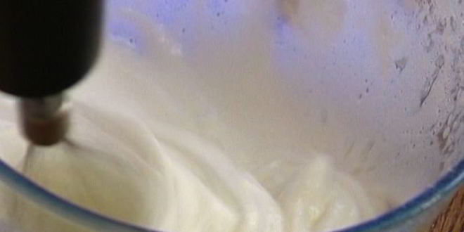 Рецепт сладкого суфле с ягодно-апельсиновым соусом